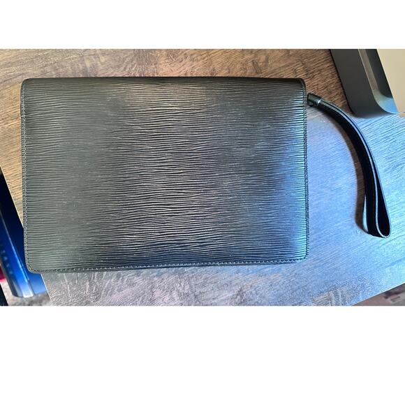 VINTAGE LOUIS VUITTON BLACK EPI DRAGONNE WRISTLET CLUTCH BAG - Picture 2 of 9